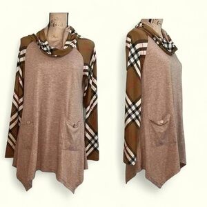 Trendy Plaid Sleeve Tunic | Soft Knit Pocket Detail | Medium